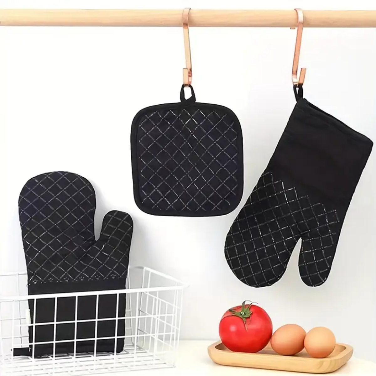 Hot mitt Gloves From heat While Cooking