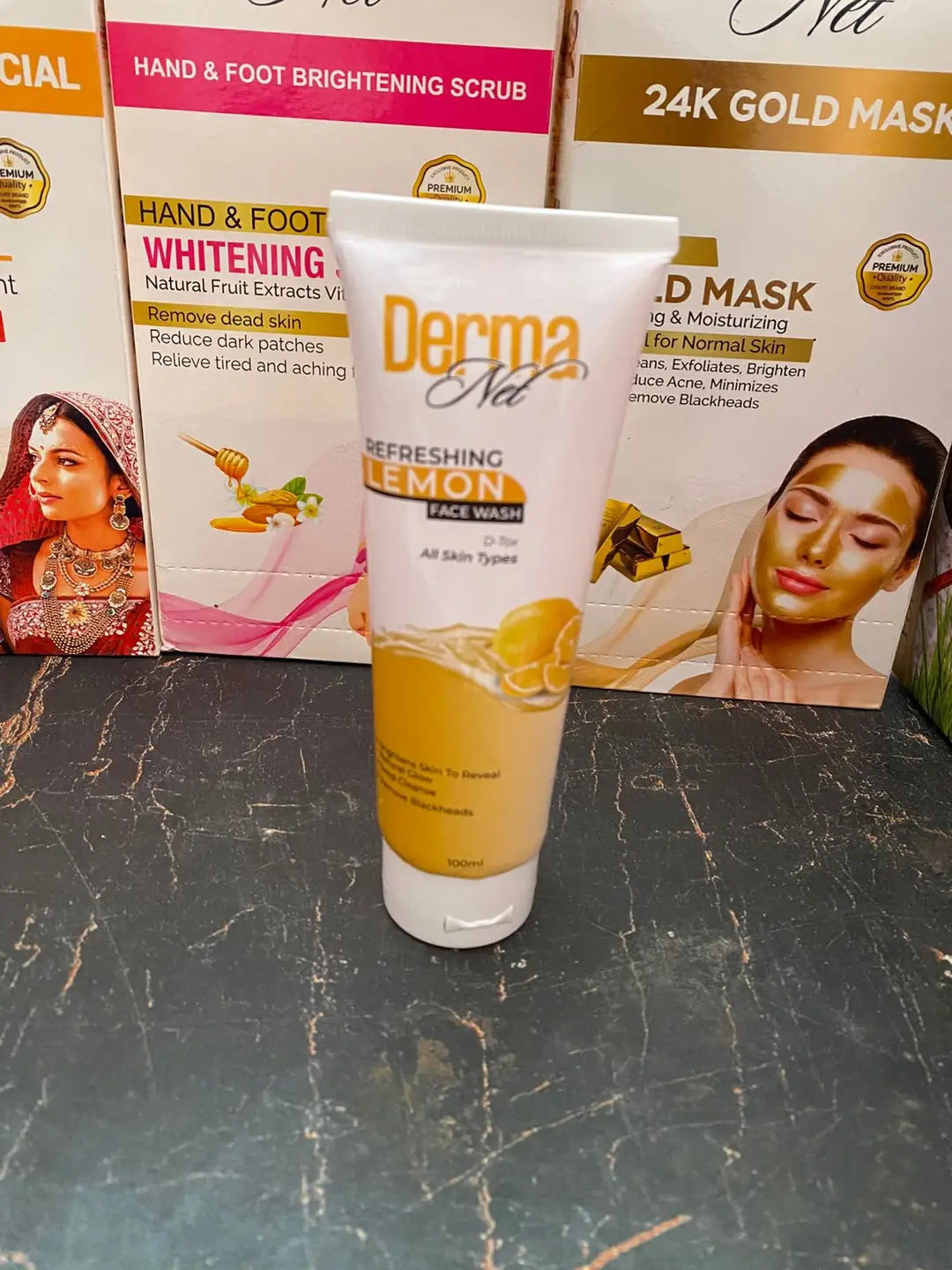 Revitalize Your Skin with Our 100ml Whitening & Brightening Face Wash - Dead Skin Remover (Set Of 1)