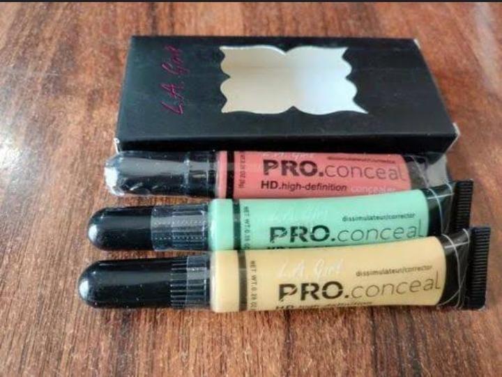 HD Pro Concealer Pack of 3 Shades Black Bottle
