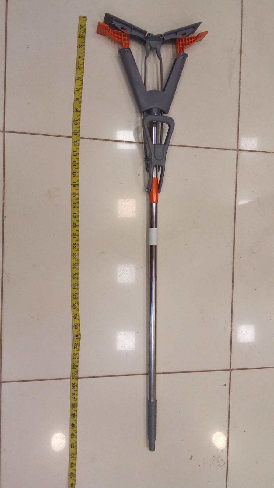 Self-Squeeze Sponge Mop – Hands-Free Floor Cleaning with Highly Absorbent Sponge - NextGenzVolt